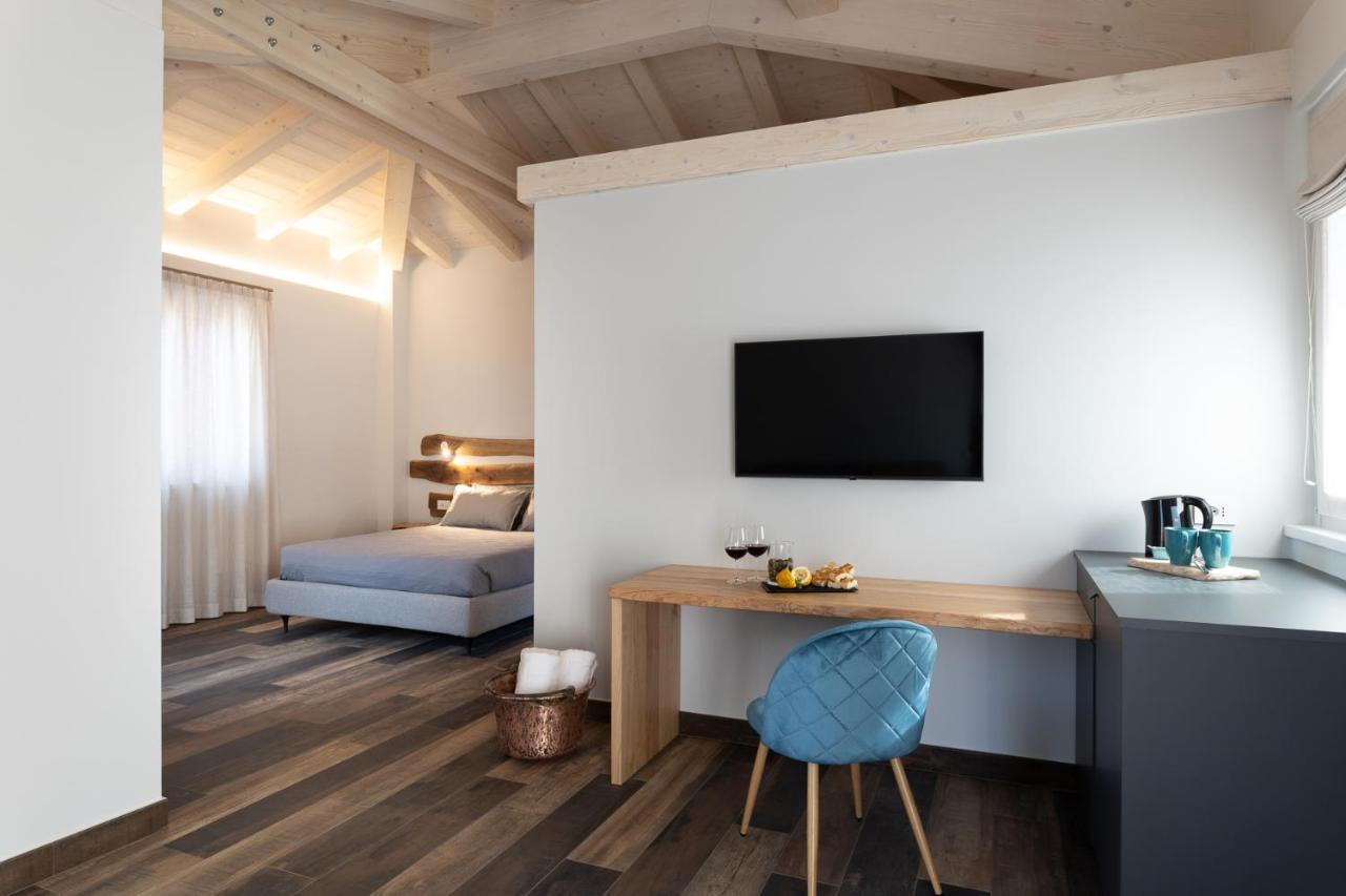 Agriturismo Il Medeghino Musso Bagian luar foto