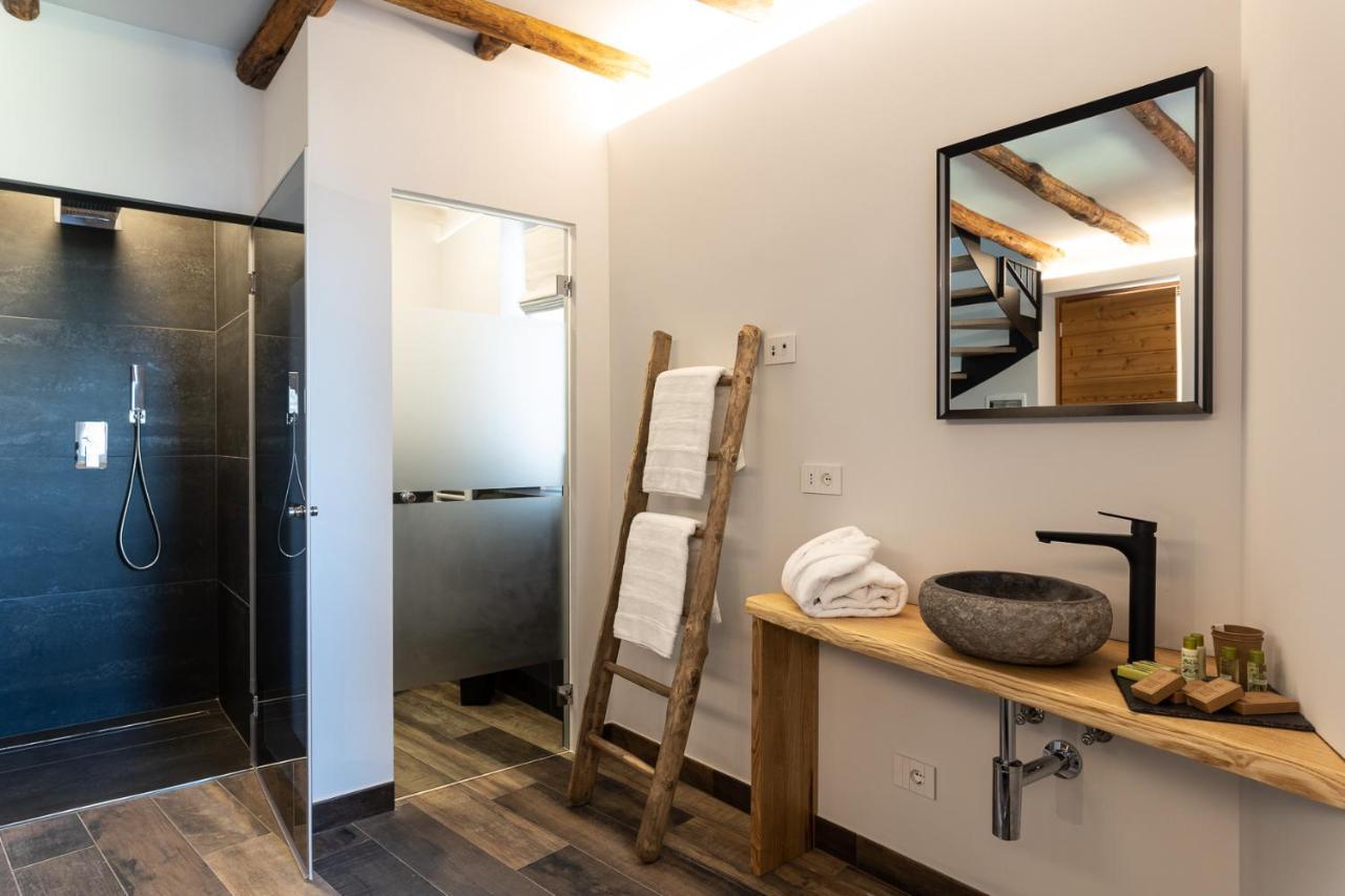 Agriturismo Il Medeghino Musso Bagian luar foto